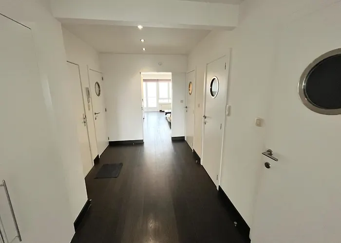 Luxury 3-bedroom With Sea View And Sunny Terrace T60 *